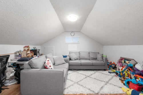 8640 Delaware Road, Richmond, BC 