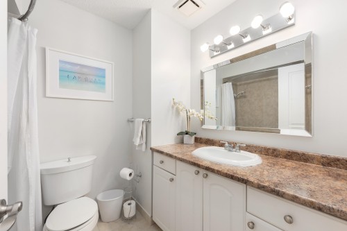 8640 Delaware Road, Richmond, BC 