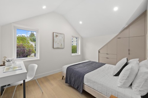 2436 49Th Avenue W, Vancouver, BC 