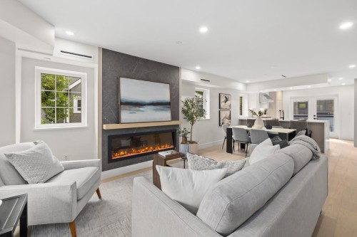 2436 49Th Avenue W, Vancouver, BC 