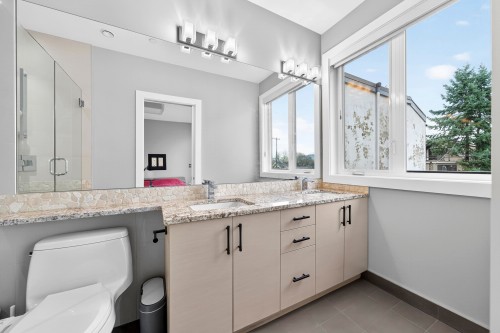 969 18Th Avenue W, Vancouver, BC 