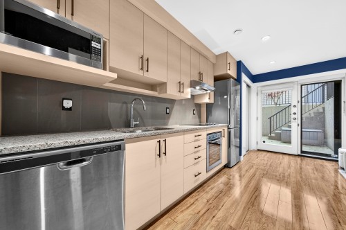 969 18Th Avenue W, Vancouver, BC 