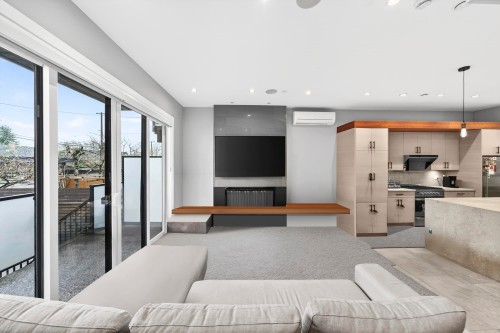 969 18Th Avenue W, Vancouver, BC 