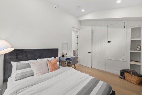 2430 49Th Avenue W, Vancouver, BC 