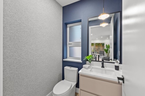 2430 49Th Avenue W, Vancouver, BC 