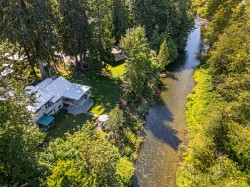 12861 Barnsdale Street  Maple Ridge, BC V2X 6N6