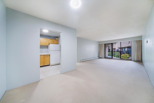 320-1385 Draycott Road, North Vancouver, BC 