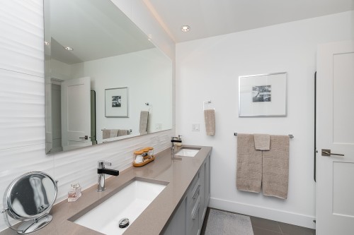 16-3535 Princeton Avenue, Coquitlam, BC 