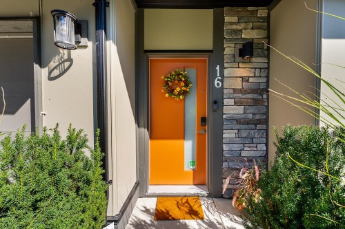 16-3535 Princeton Avenue, Coquitlam, BC 