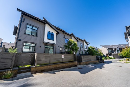 16-3535 Princeton Avenue, Coquitlam, BC 