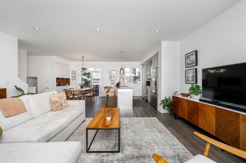 16-3535 Princeton Avenue, Coquitlam, BC 