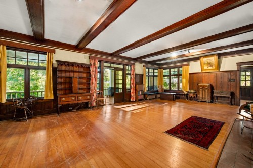 6376 Collingwood Street, Vancouver, BC 