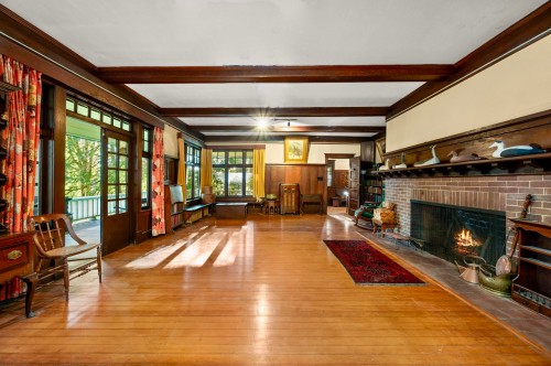 6376 Collingwood Street, Vancouver, BC 