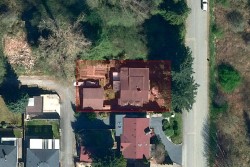 5449 Royal Oak Avenue  Burnaby, BC V5H 3N1