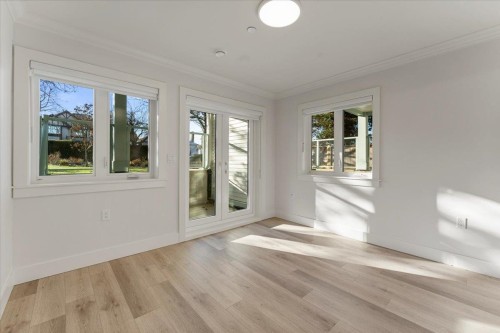 2229 16Th Avenue W, Vancouver, BC 