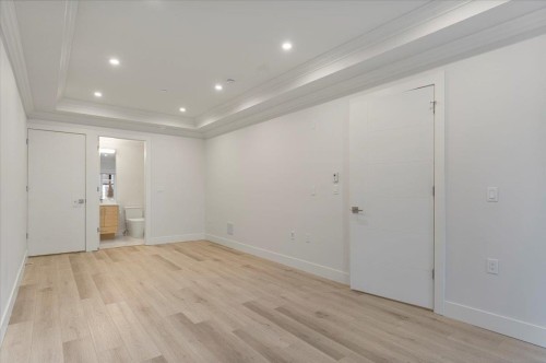 2229 16Th Avenue W, Vancouver, BC 