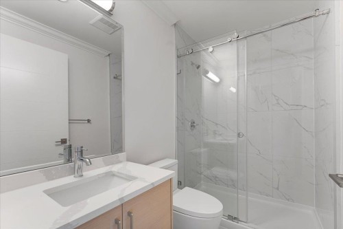 2229 16Th Avenue W, Vancouver, BC 