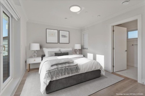 2227 16Th Avenue W, Vancouver, BC 