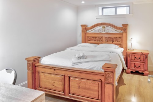 2237 37Th Avenue W, Vancouver, BC 