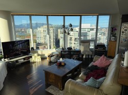 1404-445 2nd Avenue W Vancouver, BC V5Y 0E8