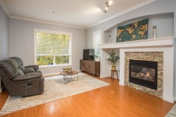 11847 191a Street  Pitt Meadows, BC V3Y 0A4