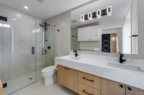 2-150 51St Avenue E, Vancouver, BC 