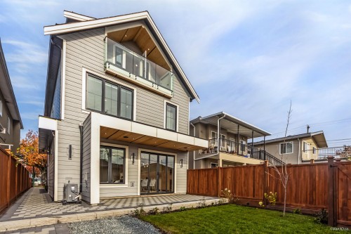 2-150 51St Avenue E, Vancouver, BC 