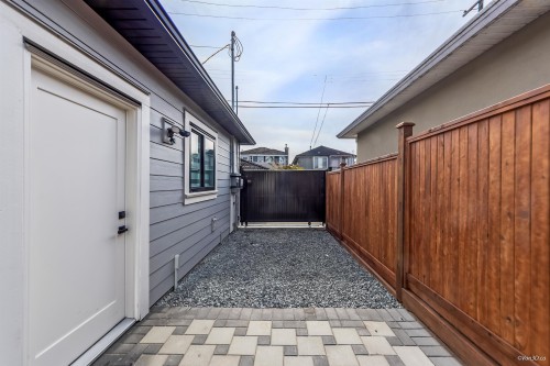 2-150 51St Avenue E, Vancouver, BC 