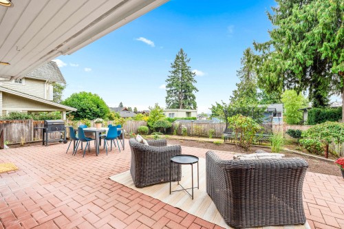 2372 Kings Avenue, West Vancouver, BC 