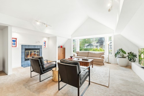 2372 Kings Avenue, West Vancouver, BC 