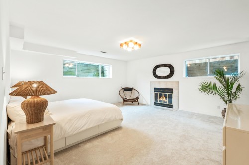 2372 Kings Avenue, West Vancouver, BC 