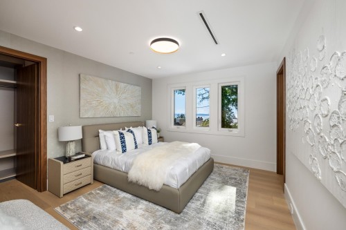 835 Farmleigh Road, West Vancouver, BC 