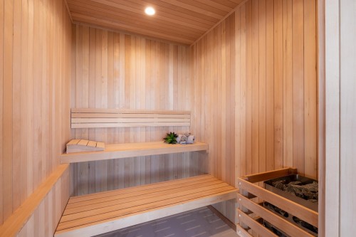 835 Farmleigh Road, West Vancouver, BC 