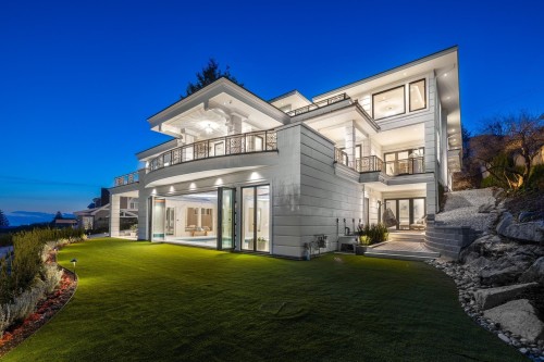 835 Farmleigh Road, West Vancouver, BC 