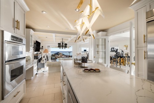 2198 Rosebery Avenue, West Vancouver, BC 