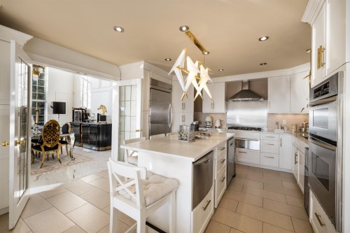 2198 Rosebery Avenue, West Vancouver, BC 