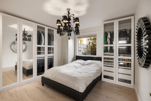 2198 Rosebery Avenue, West Vancouver, BC 