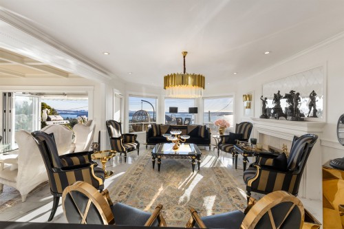 2198 Rosebery Avenue, West Vancouver, BC 