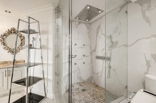 2198 Rosebery Avenue, West Vancouver, BC 