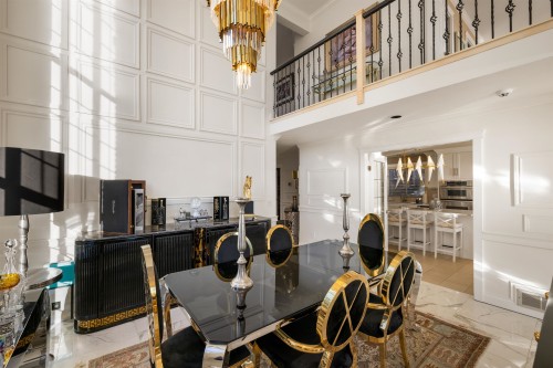 2198 Rosebery Avenue, West Vancouver, BC 