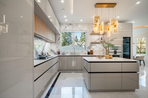 1203 38Th Avenue W, Vancouver, BC 