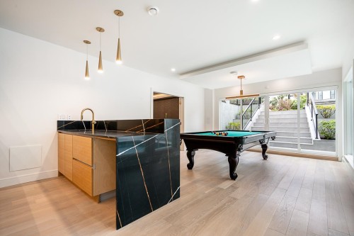 1203 38Th Avenue W, Vancouver, BC 