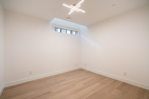 1203 38Th Avenue W, Vancouver, BC 