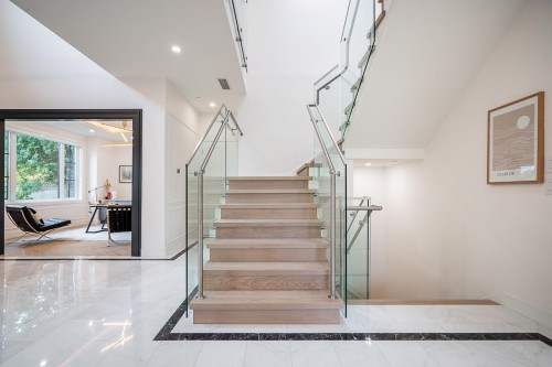 1203 38Th Avenue W, Vancouver, BC 