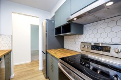 304-2008 Fullerton Avenue  North Vancouver, BC V7P 3G7