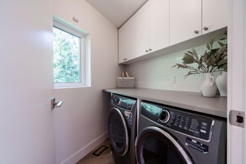 5061 Bear Lane, West Vancouver, BC 