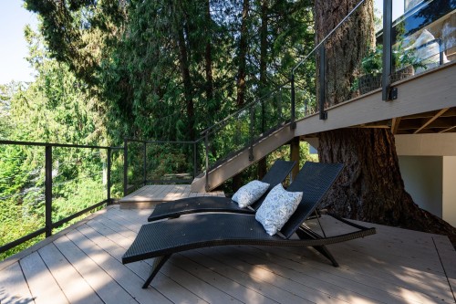 5061 Bear Lane, West Vancouver, BC 