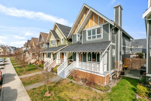 251 Jensen Street  New Westminster, BC V3M 0E7