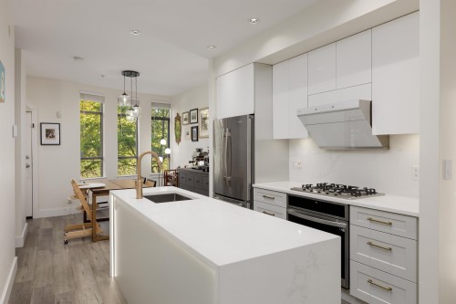 828 6Th Avenue W, Vancouver, BC 