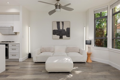 828 6Th Avenue W, Vancouver, BC 